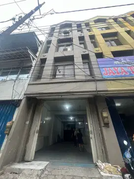 Ruko Terkoneksi dengan Gudang di Pusat Perdagangan DUPAK