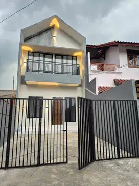 Rumah Baru 2 Lantai Bebas Banjir Komplek Ciputat Baru