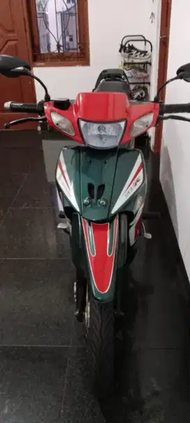 Yamaha F1ZR Th 2002 mulus terawat