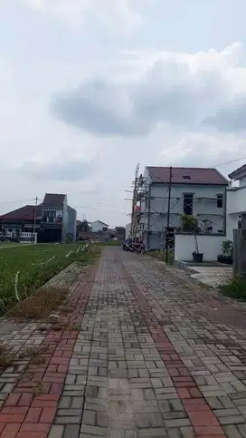tanah siap bangun luas 122 m2 di jln pleret utara banyuanyar solo
