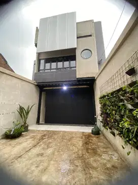 Rumah Industrial strategis di mainroad jalan Jendral Sudirman Bandung