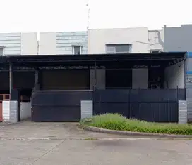 Gudang berikut office di pergudangan industri taman tekno