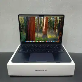 MACBOOK AIR 13,6-INCH 2022 CHIP M2 RAM 8GB SSD 256GB FULLSET