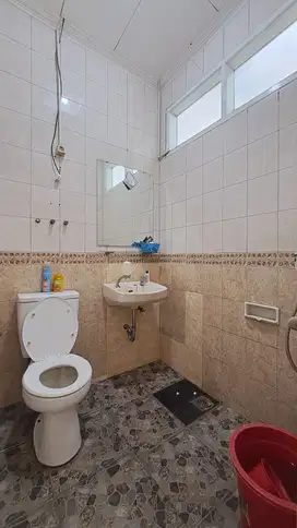 Dijual rumah 1 lantai dlm cluster komp Batununggal indah