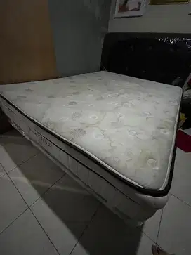 Kasur Spring Bed dan Divan Air Land Woodford