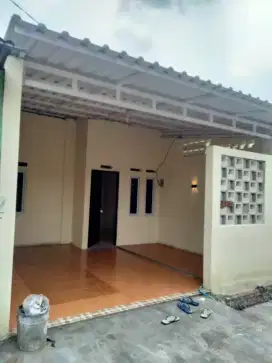 Dijual rumah bagus lingkungan indah dan strategis