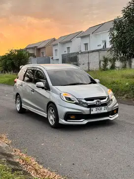 Mobilio RS MT 2015