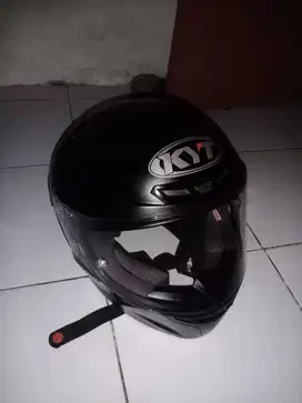 Di jual, helm second tt-coure