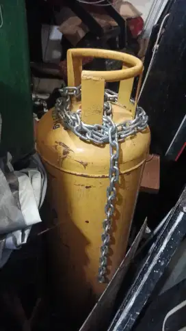 Tabung gas 43 kg dan 12 kg