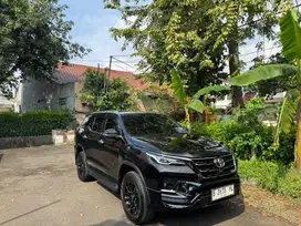 Fortuner 2.8 Gr Sport Diesel At 2023 Low Km