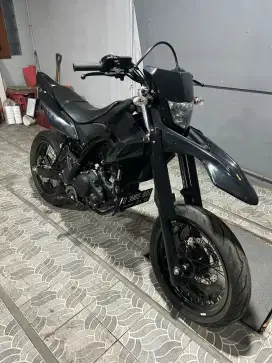 Yamaha WR 155 R Supermoto