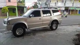 Ford Everest xlt 2003