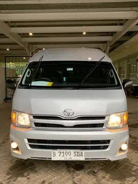 Toyota Hiace Commuter 2013 Ex kendaraan operasional sekolah inter
