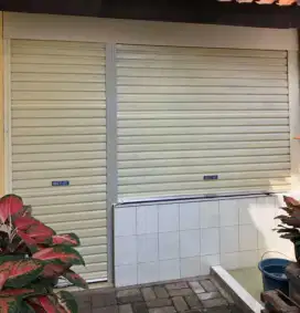 Rolling door dan folding gate