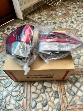 Mika Lampu kiri Subaru Forister
