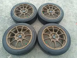 Ze40 ring 17 pcd 5x114 lebar 7.5 ban 205/50/17 taun 2022