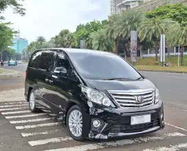 TOYOTA ALPHARD SC PREMIUM SOUND AT 2013 KM LOW GOOD CONDITION !!