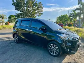 Toyota Sienta V M/T 2016