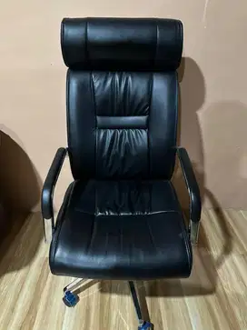 Kursi kantor manajer