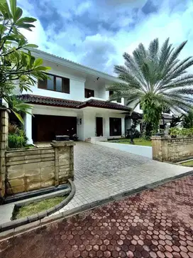 Super Murah, Rumah Private Pool Dalam Townhouse di Pejaten Barat