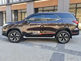 Fortuner VRZ TRD Matic 2018 Coklat Gelap