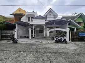 Di jual rumah mewah cantik di Gentan baki
