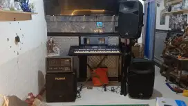 Psr 950 yamaha + amply roland