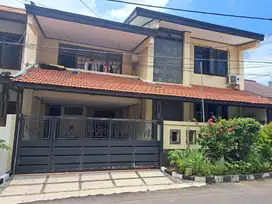 Rumah Darmo Permai Timur STRATEGIS, ROW 2 MOBIL