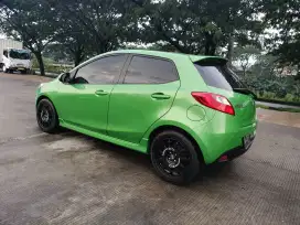 (Tdp 5jt) Mazda 2 R At 2012
