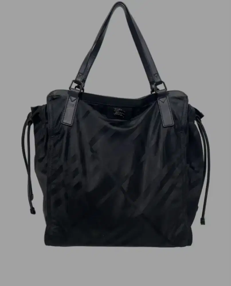 Burberry Nilon dan kulit Tote Bag