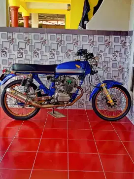 HONDA CB 100 (BU)