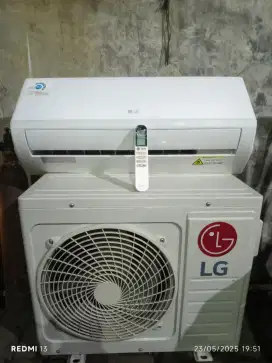 Ready AC LG ½pk like new