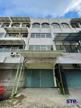 Ruko 4 lantai di Pertokoan Sinar Galaxy Bubutan