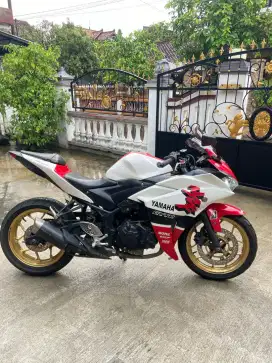 YAMAHA R25 Tahun 2015