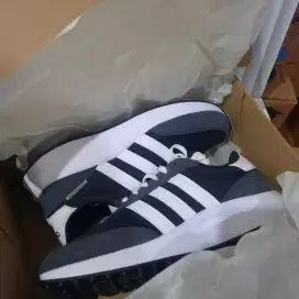 Sepatu adidas original 100%