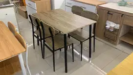 Meja makan set 4 kursi 1 meja
