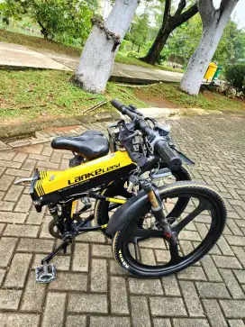 UNIT LANGKA LANKELEISI 2021 XT750 Sport Version Sepeda Listrik LIPAT