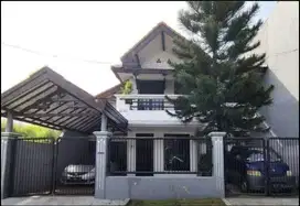 Rumah Terawat dan Bagus Selangkah ke Raya Mulyosari dan Pakuwon City