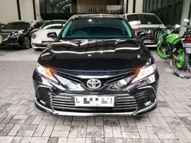 Toyota Camry 2.5 V Matic 2022 istimewa low km 18rb