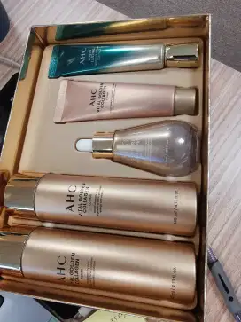 AHC VITAL GOLDEN COLLAGEN