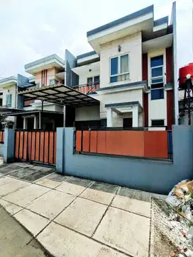 Best Location, Rumah 2 Lantai dekat LRT Caman jatibening