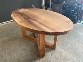 Meja ovall kayu jati kering