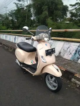 Vespa metik LX 150