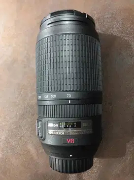 Lensa Nikon AF -S 70-300mm