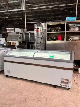 Freezer pintu kaca sleding