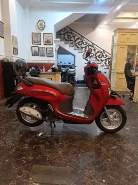 NEW SCOOPY STYLISH  CASH KREDITSYARAT KTP KK, KTP DAERAH BISA PROSES