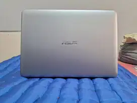 ASUS Intel N4000 DDR4 4GB 1TB W11 ORI SSD Ready Laptop BerGARANSI