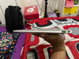 MacBook Air 11-inch 2011