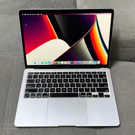Macbook Air 2020 8/256 GB Silver