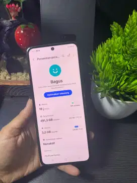 SAMSUNG Z FLIP 5 RAM 8:512GB ORIGINAL SEIN MULUS NORMAL 

TAMPILAN MEW